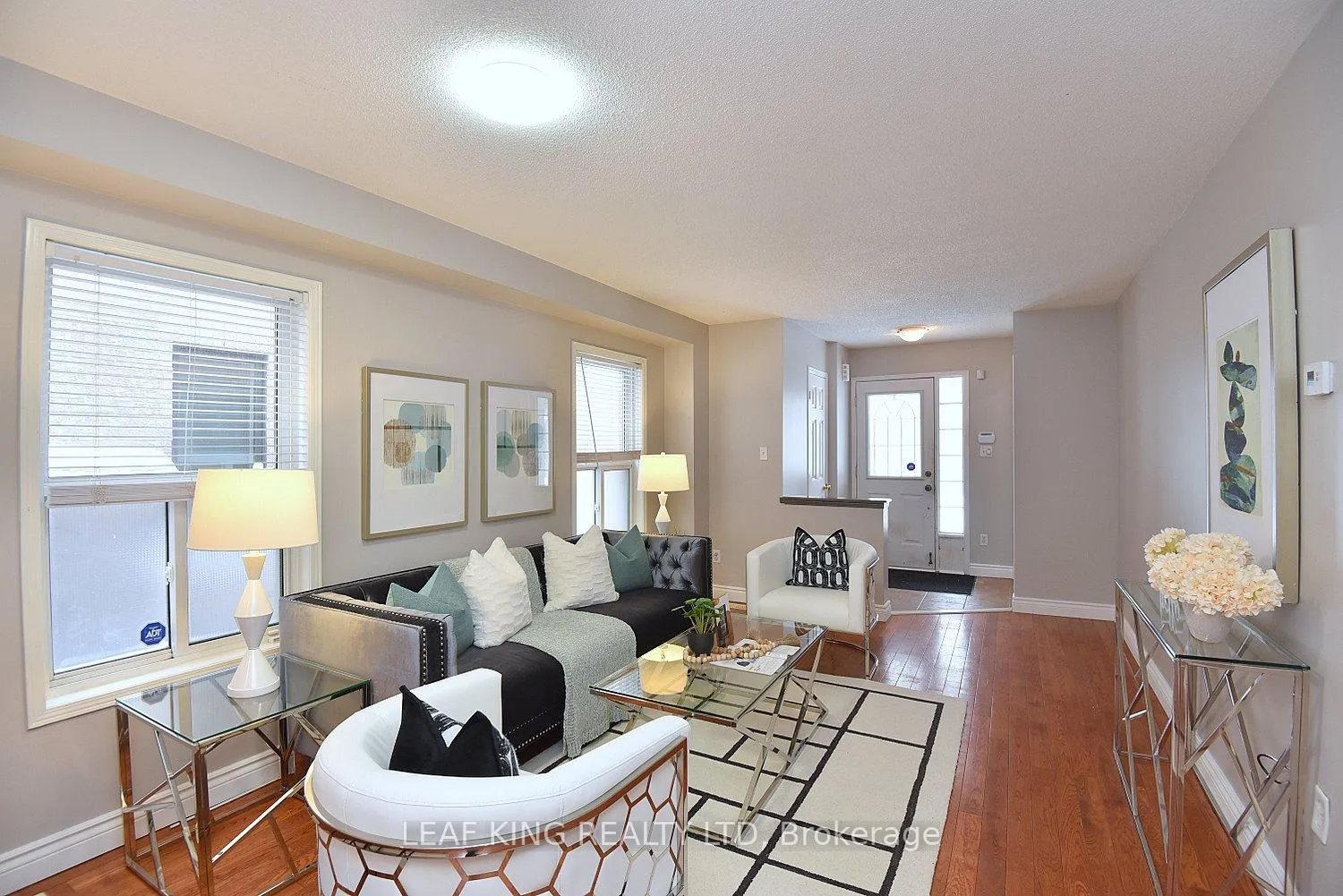 Photo 4 of 2258 Empire Crescent, Burlington, Orchard — HOMEH
