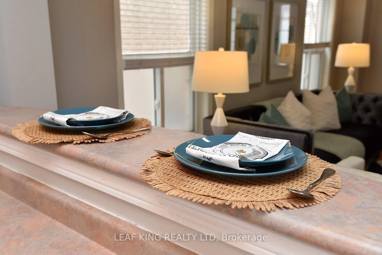 Photo 13 of 2258 Empire Crescent, Burlington, Orchard — HOMEH