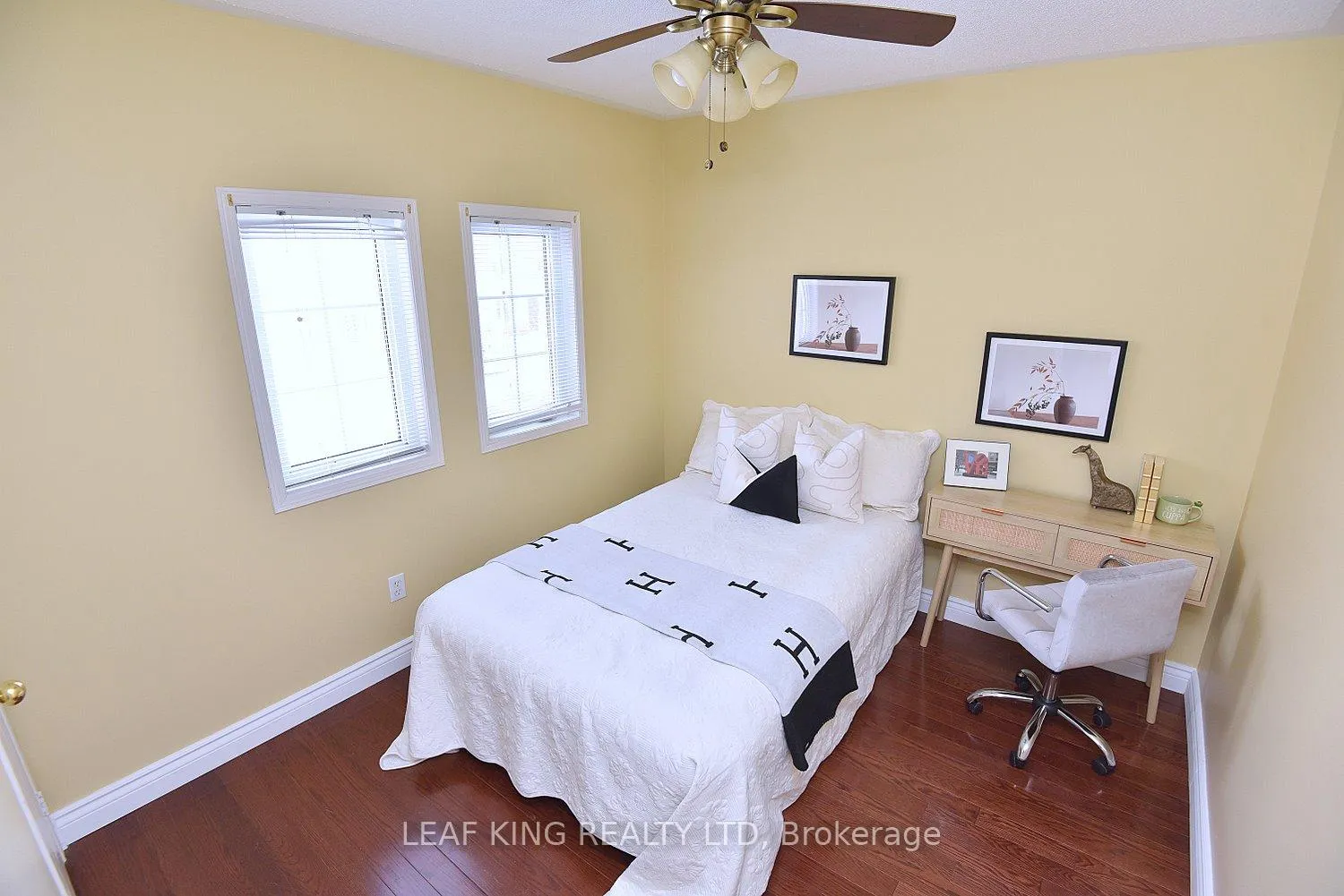 Photo 22 of 2258 Empire Crescent, Burlington, Orchard — HOMEH