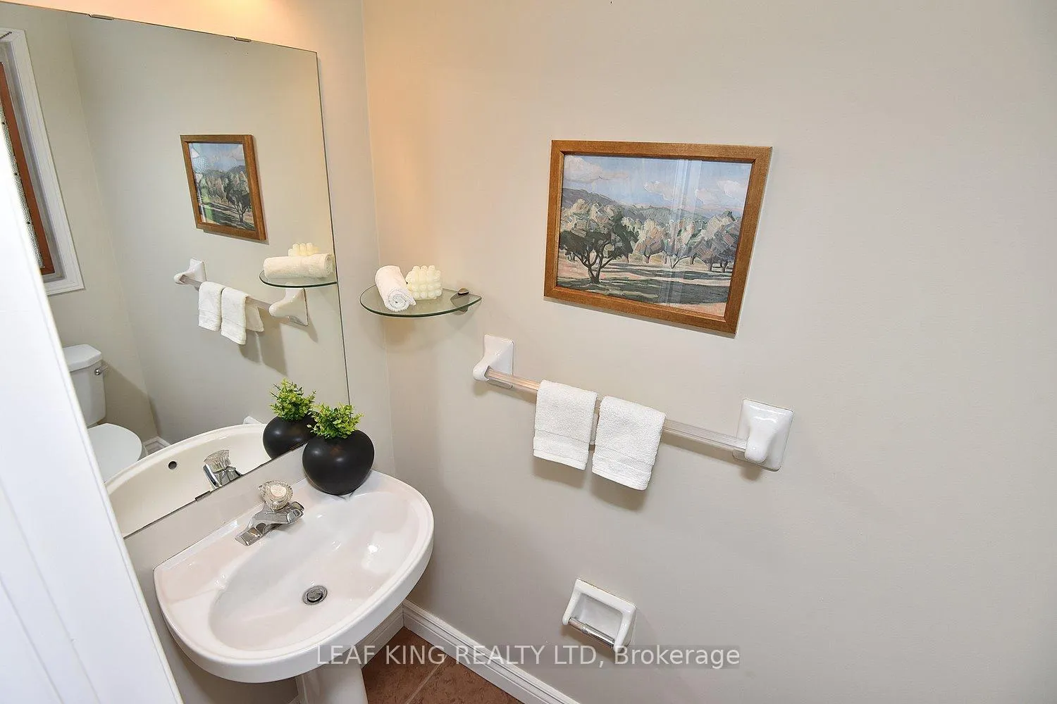 Photo 28 of 2258 Empire Crescent, Burlington, Orchard — HOMEH