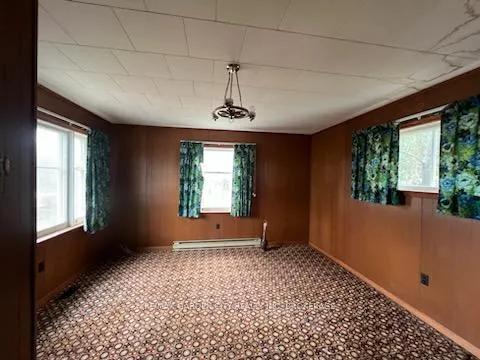Photo 3 of 770 Bay Street, Gravenhurst, Muskoka (S) — HOMEH