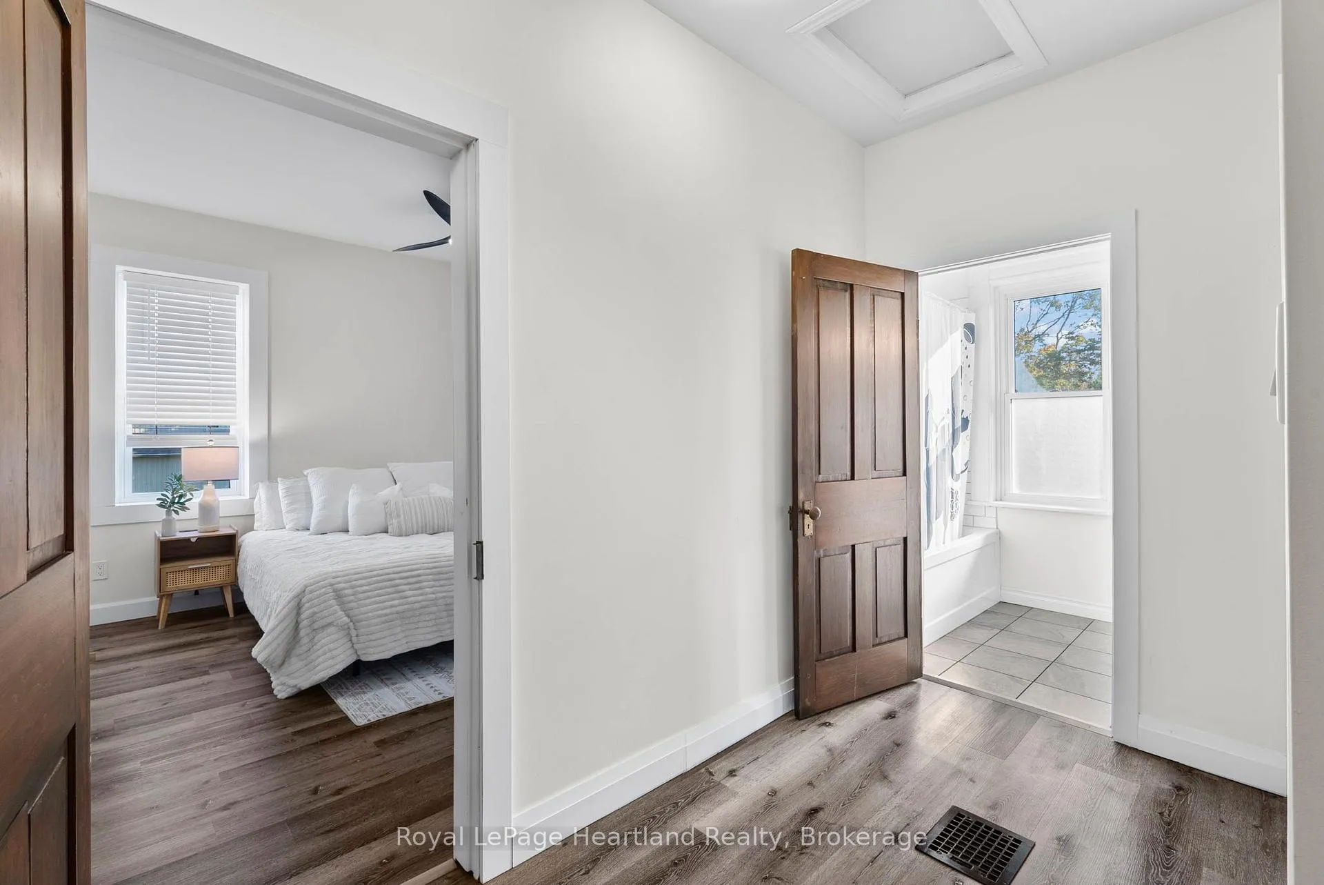Photo 28 of 15 Queen Street E, Minto — HOMEH