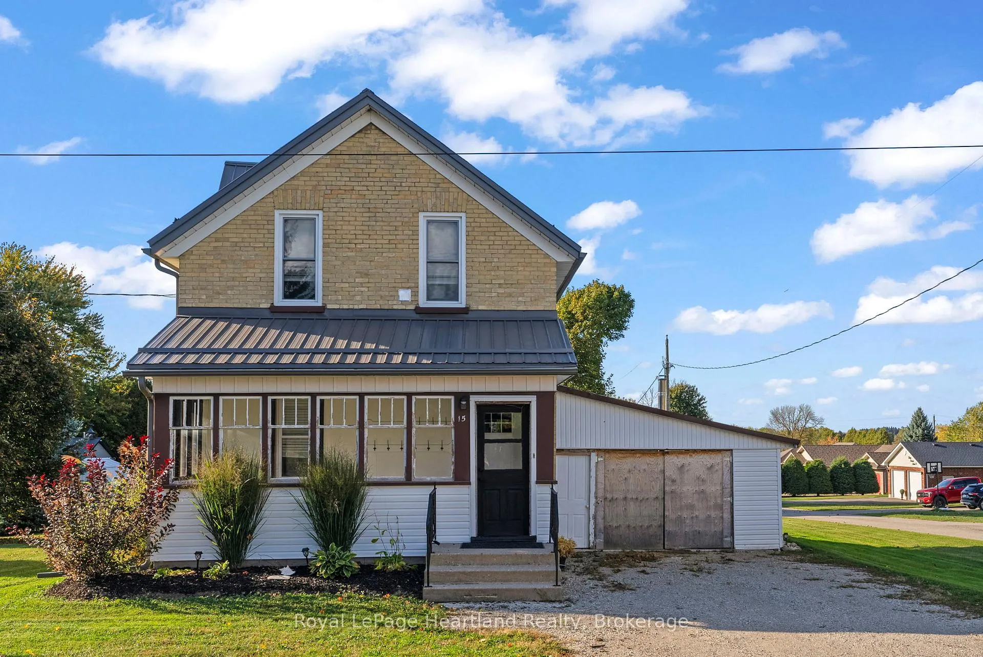 Photo 36 of 15 Queen Street E, Minto — HOMEH