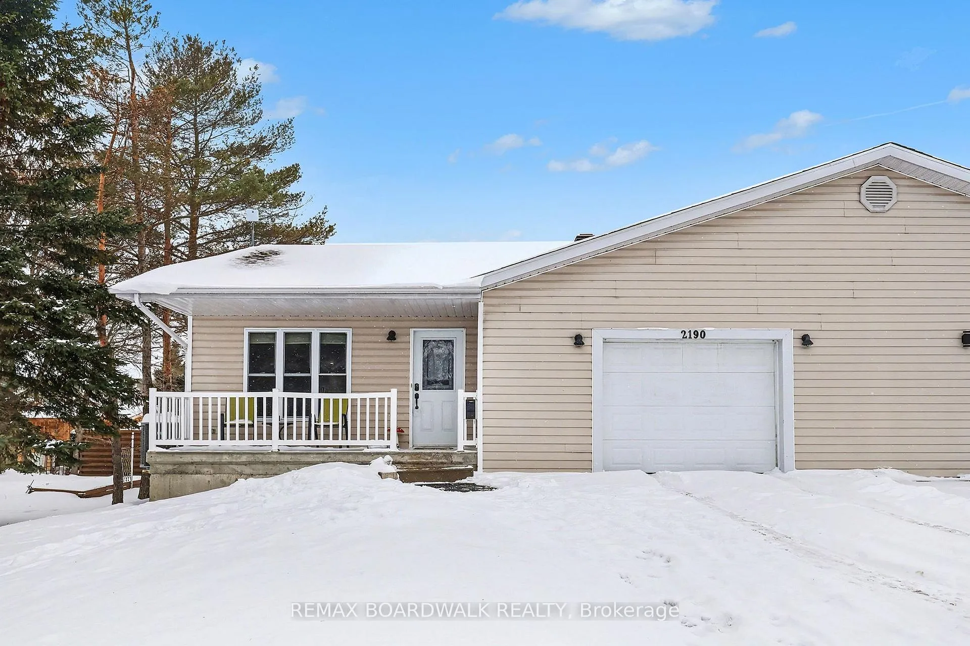 Photo 2 of 2190 Valley Street, North Stormont, Moose Creek — HOMEH