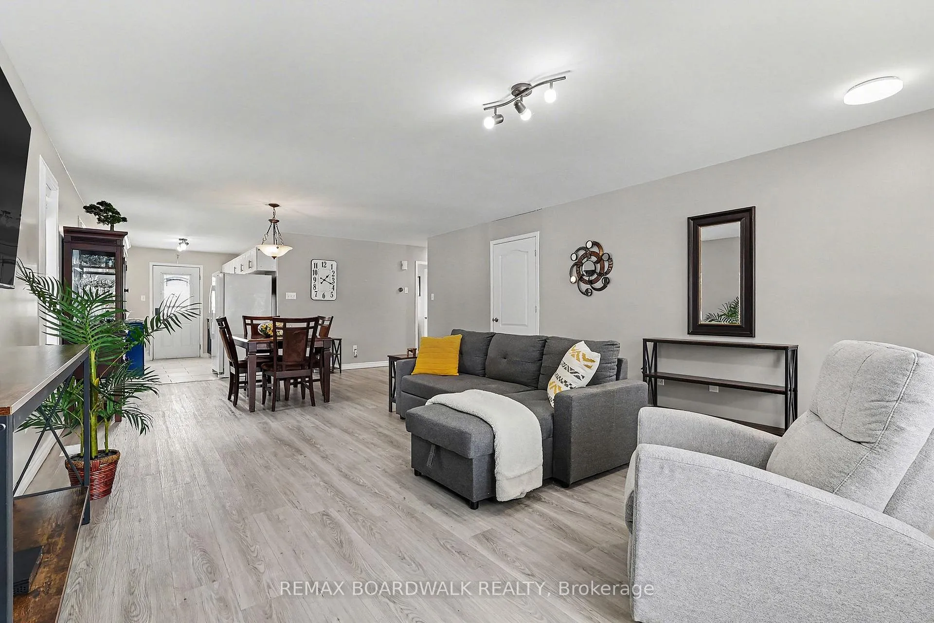 Photo 4 of 2190 Valley Street, North Stormont, Moose Creek — HOMEH