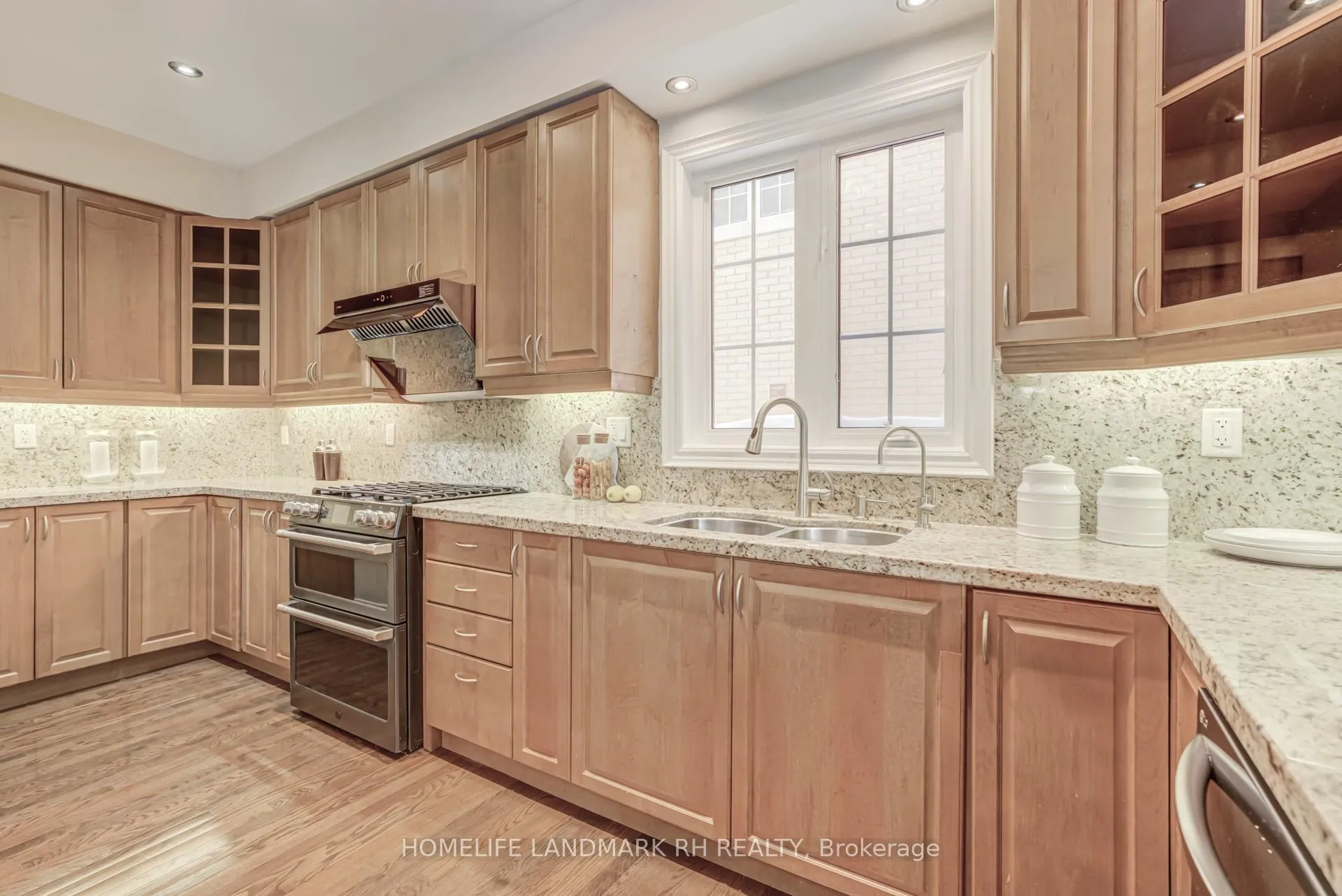 Photo 11 of 12 Father McGinn Road, Markham, Cathedraltown — HOMEH