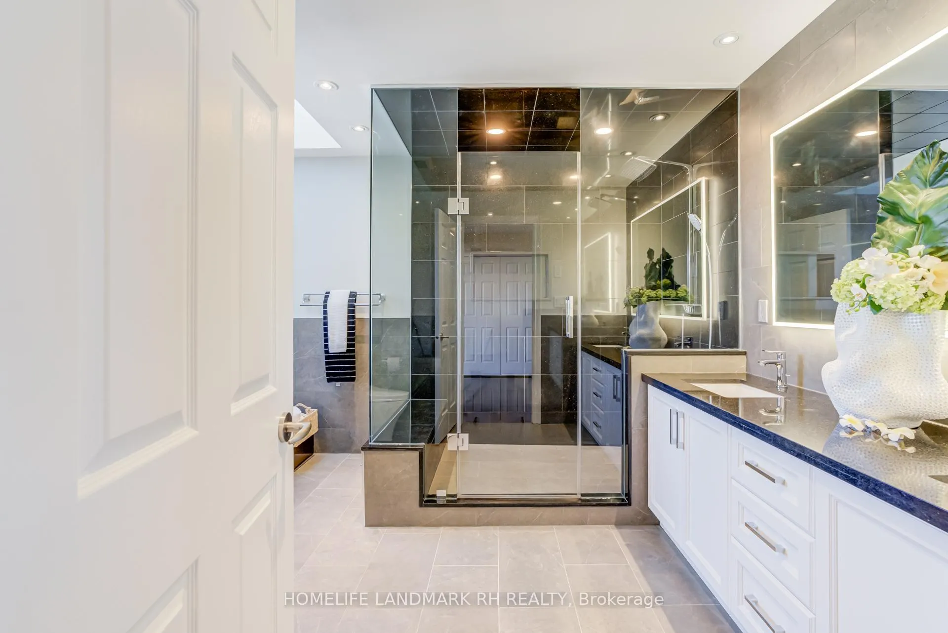 Photo 28 of 12 Father McGinn Road, Markham, Cathedraltown — HOMEH