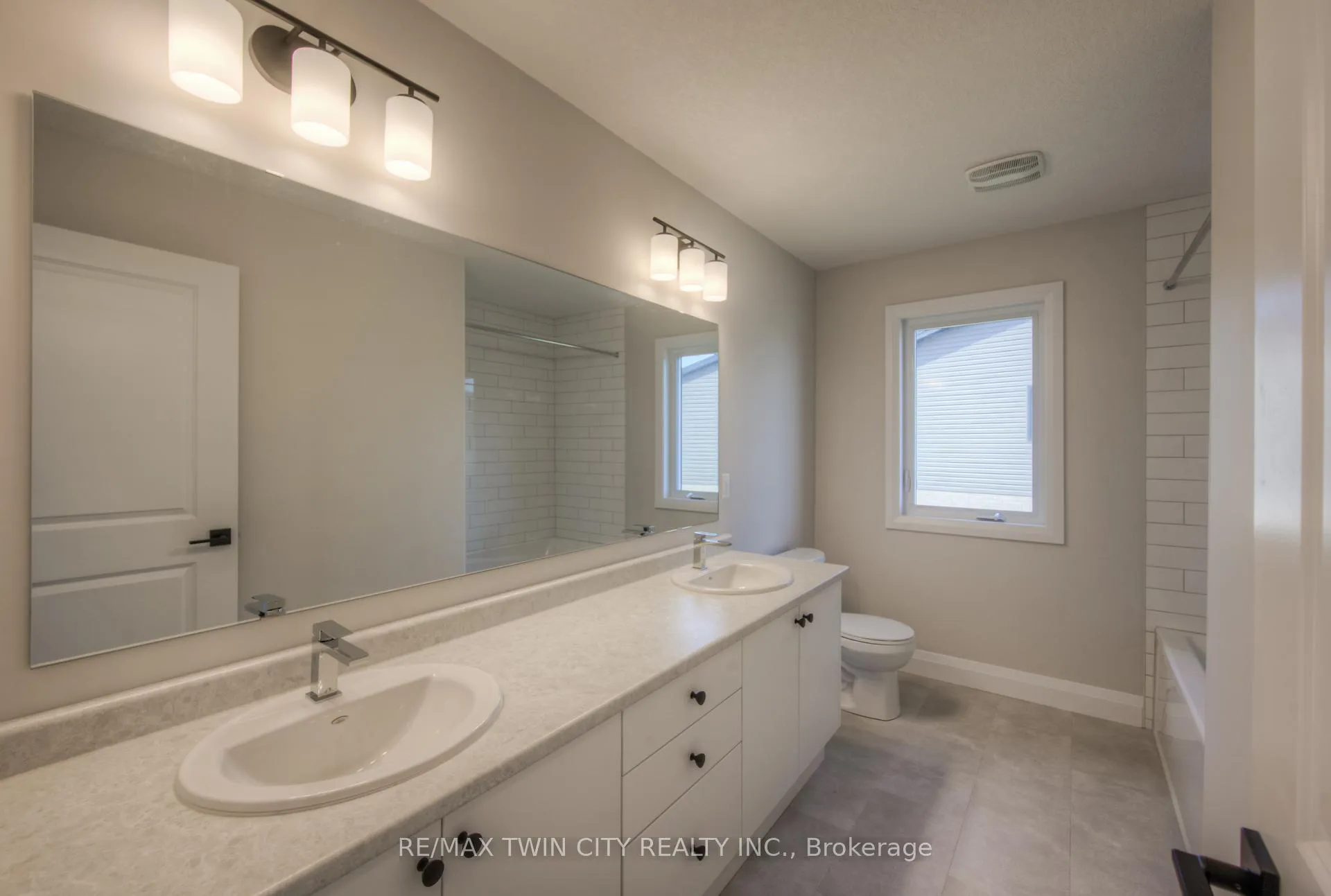 Photo 19 of 169 Otterbein Road, Kitchener — HOMEH
