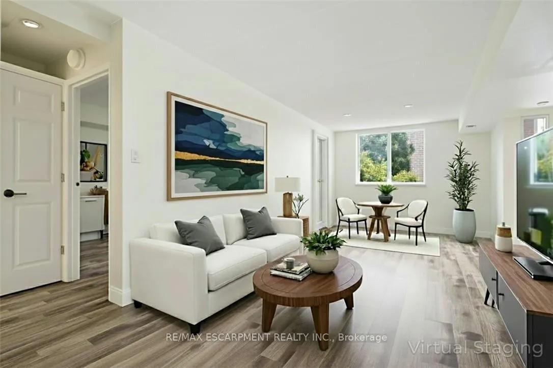 Photo 5 of Unit 211, 3499 Upper Middle Road, Burlington, Headon — HOMEH