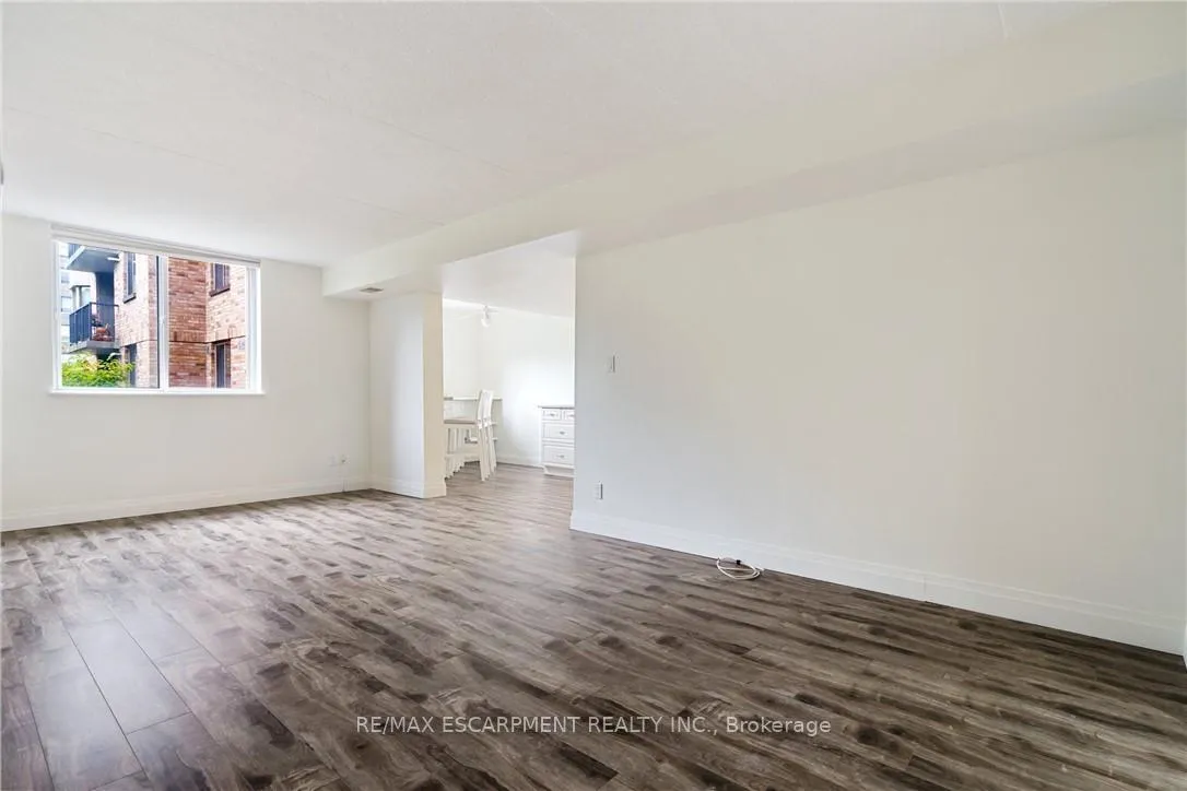 Photo 11 of Unit 211, 3499 Upper Middle Road, Burlington, Headon — HOMEH