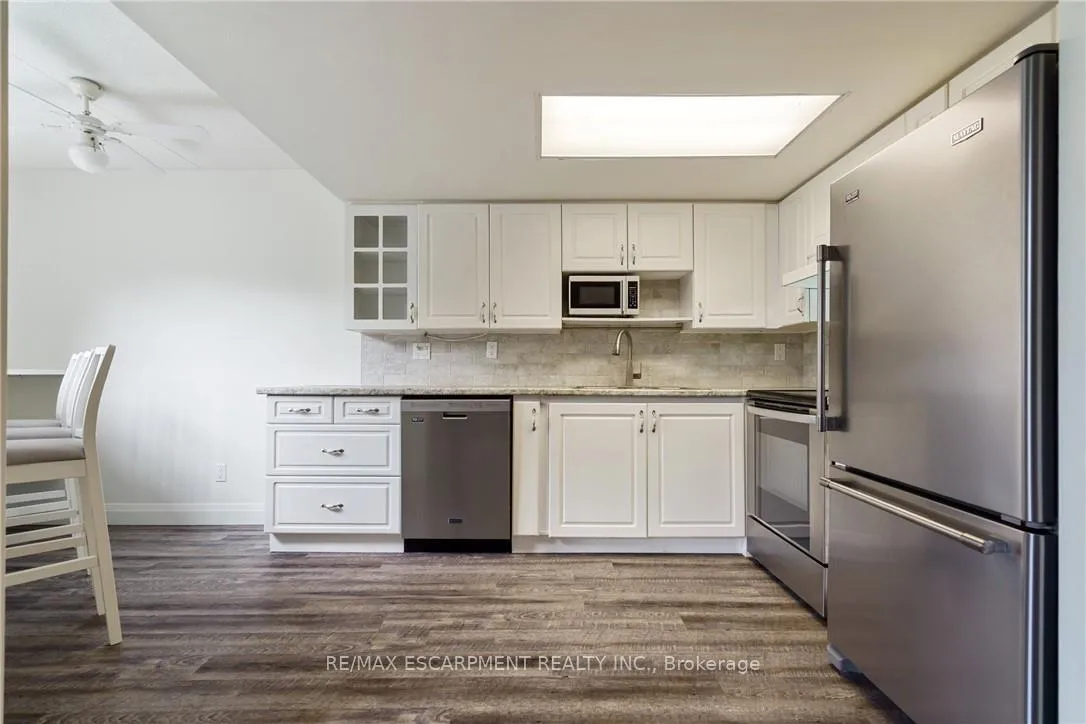 Photo 15 of Unit 211, 3499 Upper Middle Road, Burlington, Headon — HOMEH