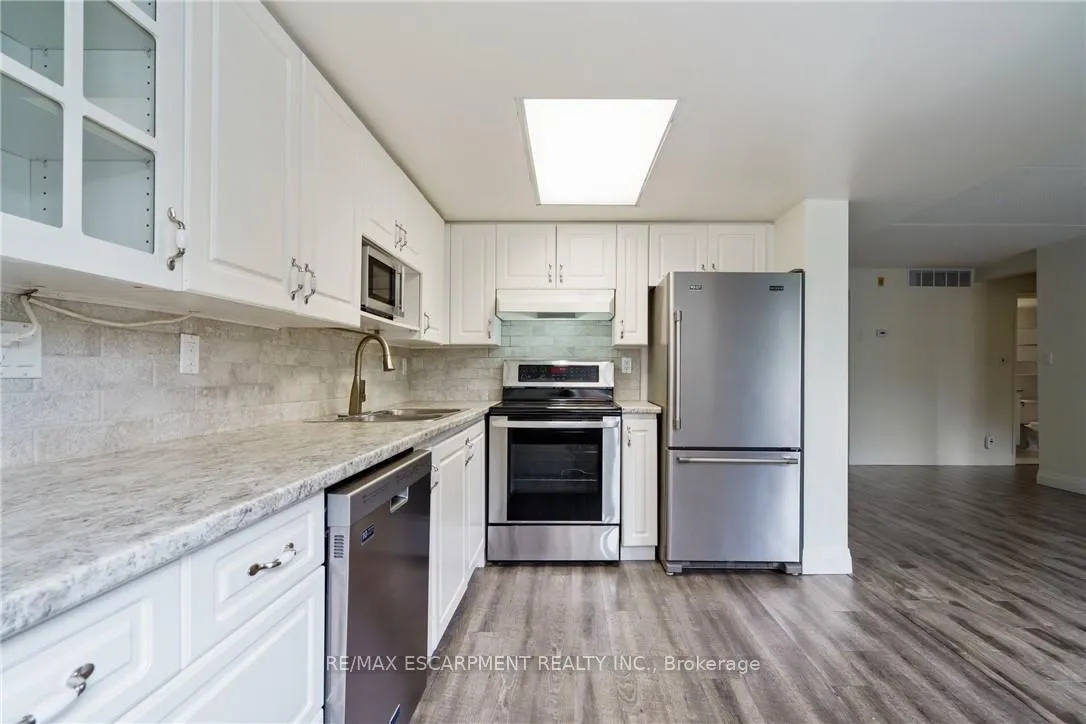 Photo 18 of Unit 211, 3499 Upper Middle Road, Burlington, Headon — HOMEH