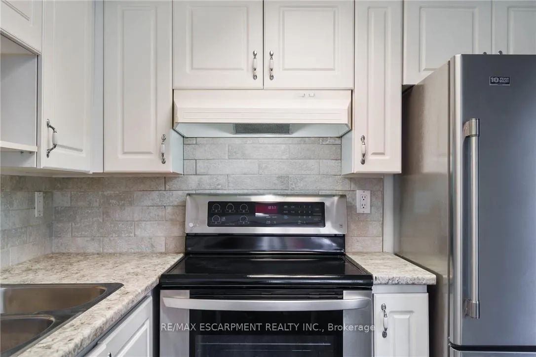 Photo 20 of Unit 211, 3499 Upper Middle Road, Burlington, Headon — HOMEH