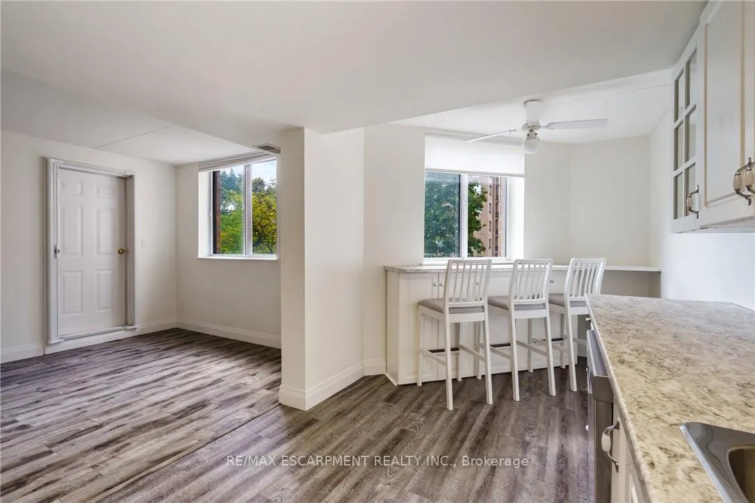 Photo 21 of Unit 211, 3499 Upper Middle Road, Burlington, Headon — HOMEH