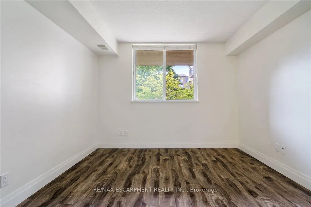 Photo 24 of Unit 211, 3499 Upper Middle Road, Burlington, Headon — HOMEH