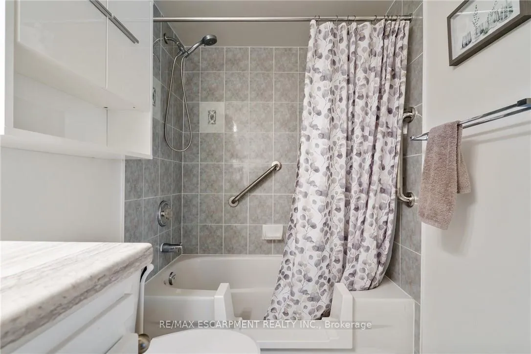 Photo 27 of Unit 211, 3499 Upper Middle Road, Burlington, Headon — HOMEH