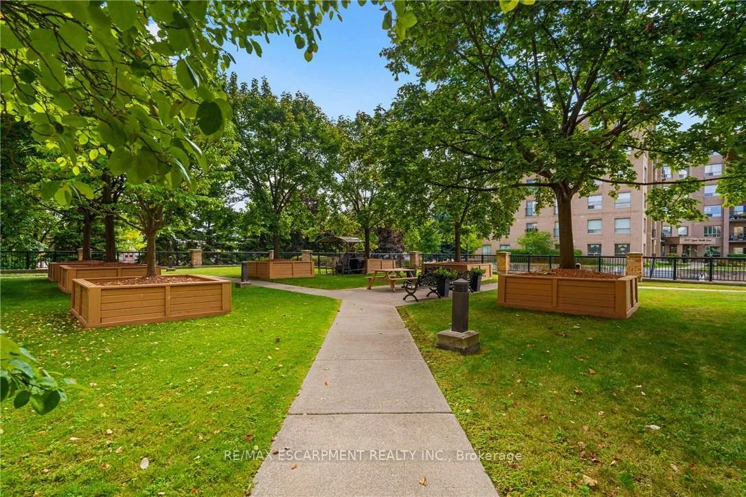 Photo 39 of Unit 211, 3499 Upper Middle Road, Burlington, Headon — HOMEH