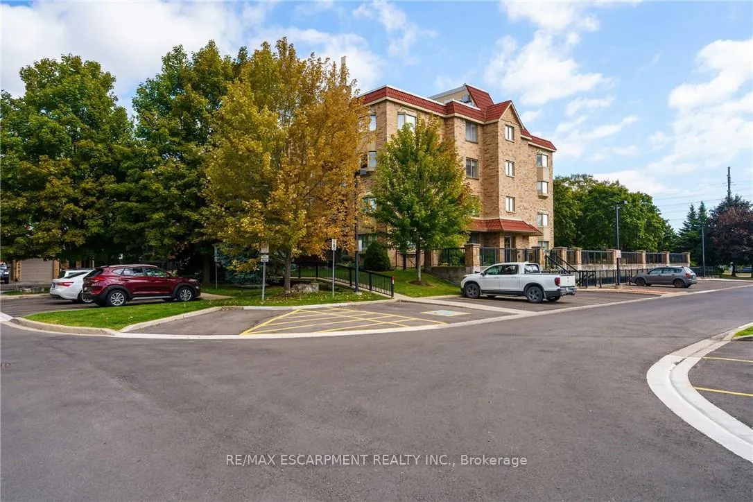 Photo 42 of Unit 211, 3499 Upper Middle Road, Burlington, Headon — HOMEH