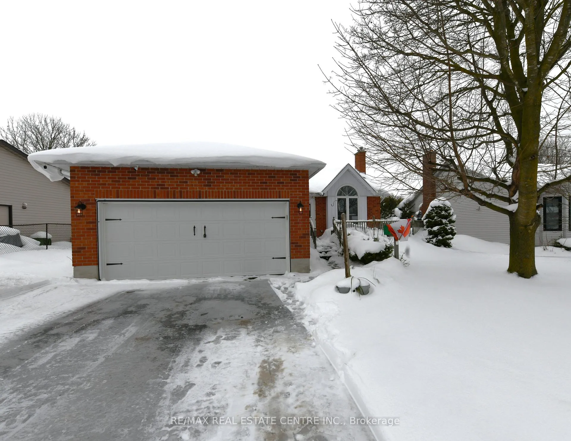Photo 1 of 115 Miller Crescent, Minto — HOMEH