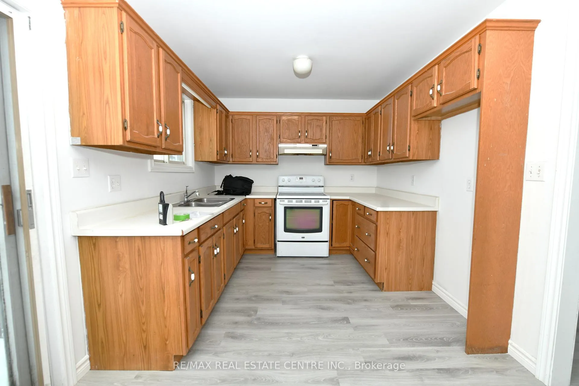 Photo 6 of 115 Miller Crescent, Minto — HOMEH