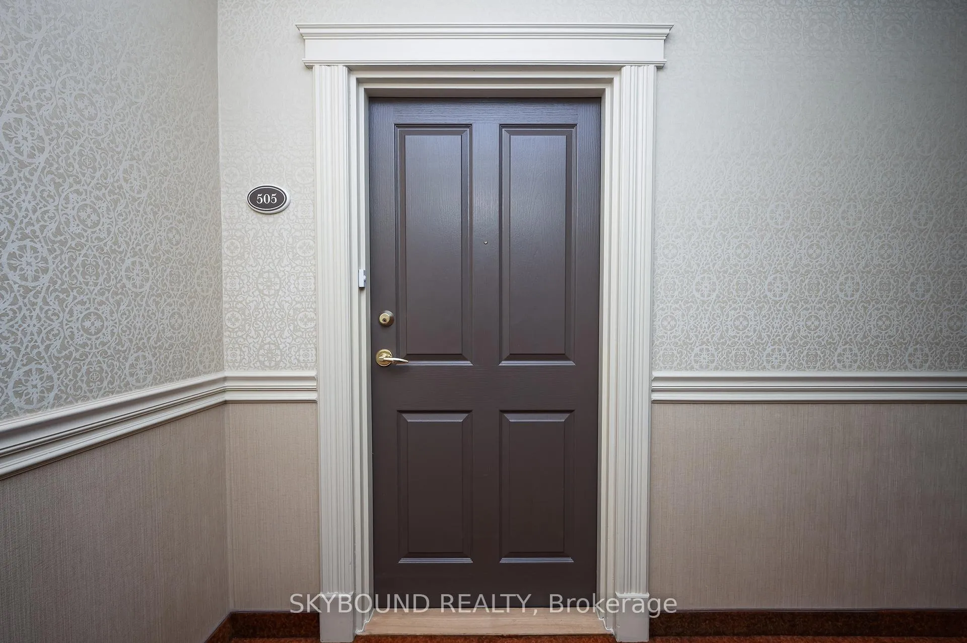Photo 2 of Unit 505, 1998 Ironstone Drive, Burlington, Uptown — HOMEH