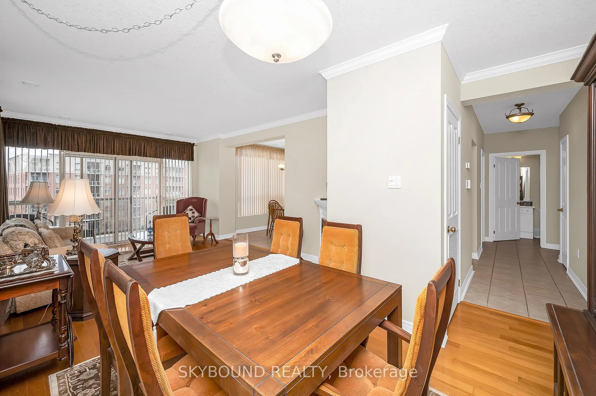 Photo 9 of Unit 505, 1998 Ironstone Drive, Burlington, Uptown — HOMEH