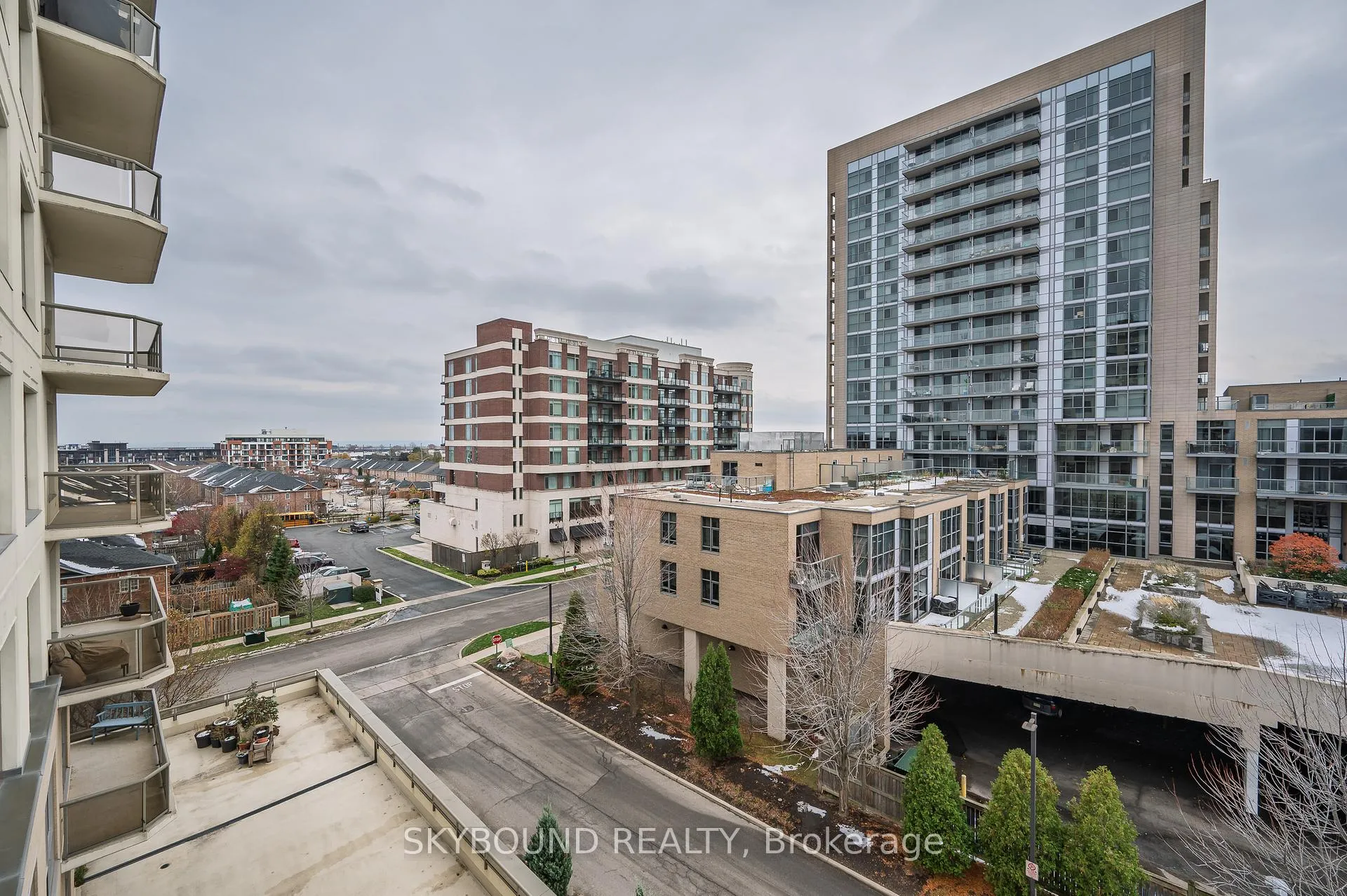 Photo 19 of Unit 505, 1998 Ironstone Drive, Burlington, Uptown — HOMEH