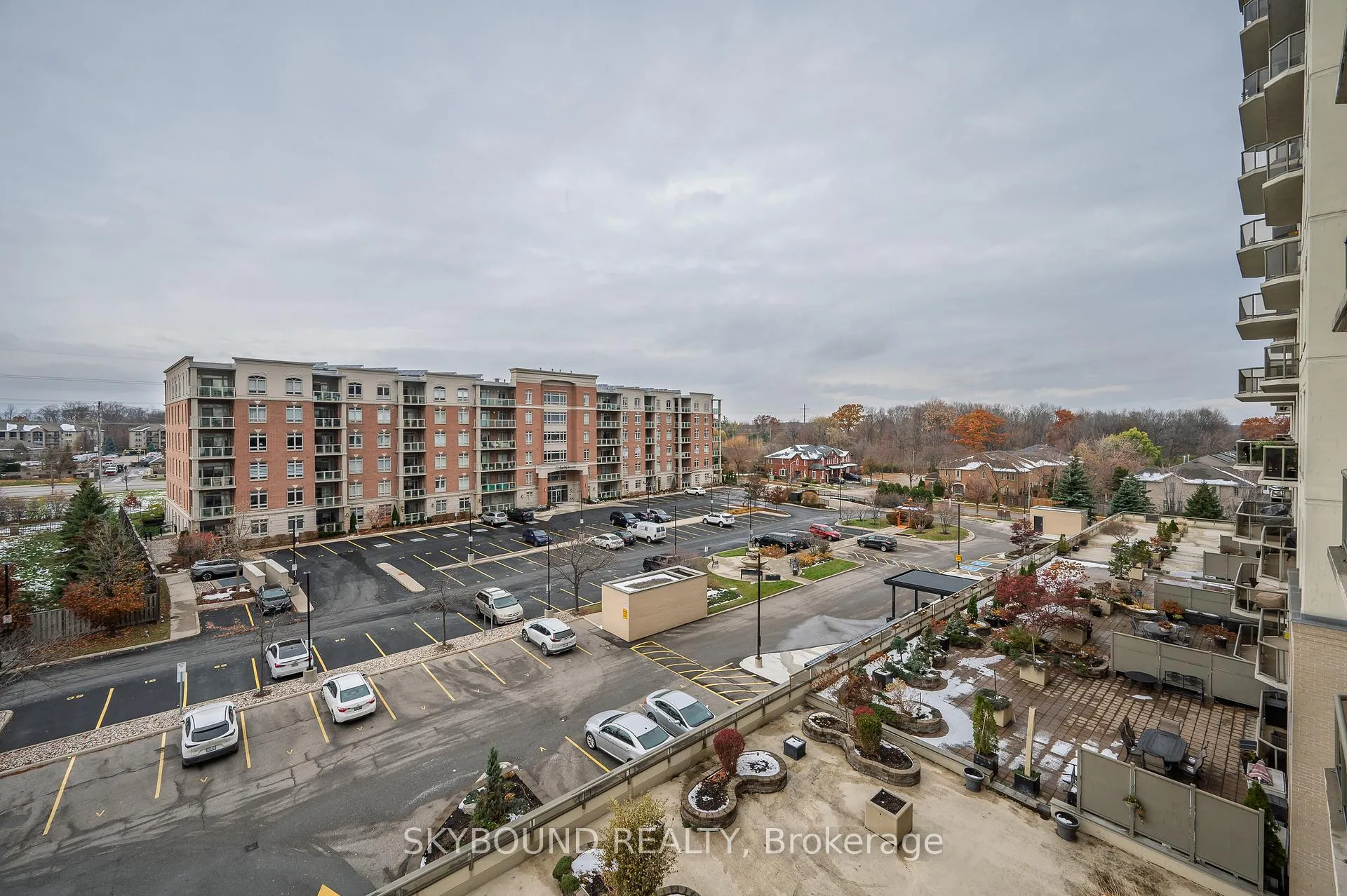 Photo 22 of Unit 505, 1998 Ironstone Drive, Burlington, Uptown — HOMEH