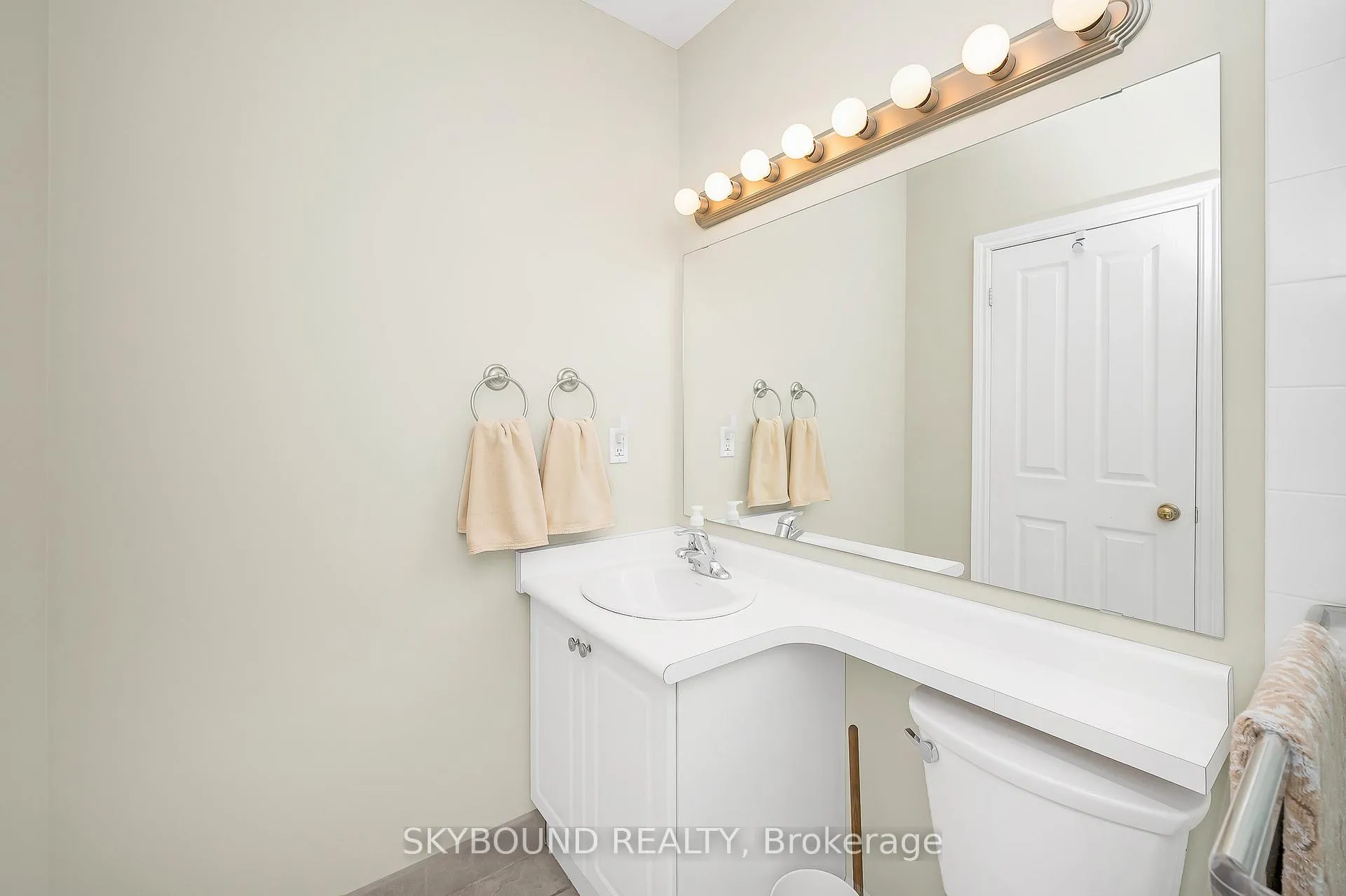 Photo 25 of Unit 505, 1998 Ironstone Drive, Burlington, Uptown — HOMEH