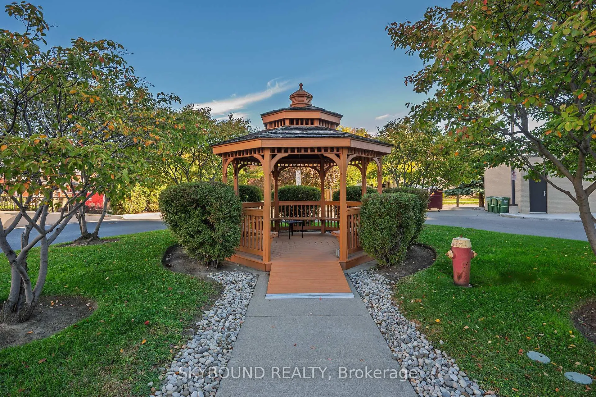 Photo 43 of Unit 505, 1998 Ironstone Drive, Burlington, Uptown — HOMEH