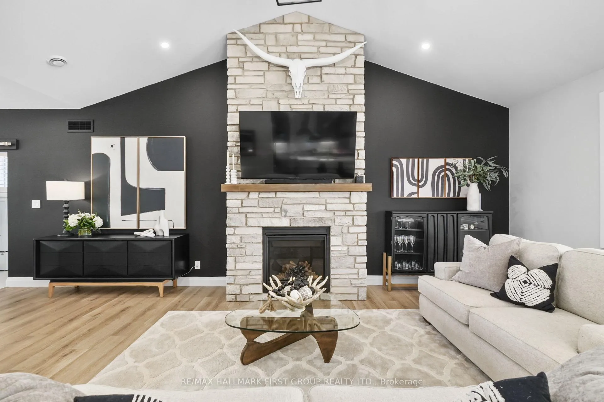 Photo 12 of 316 Lakeshore Road, Brighton — HOMEH