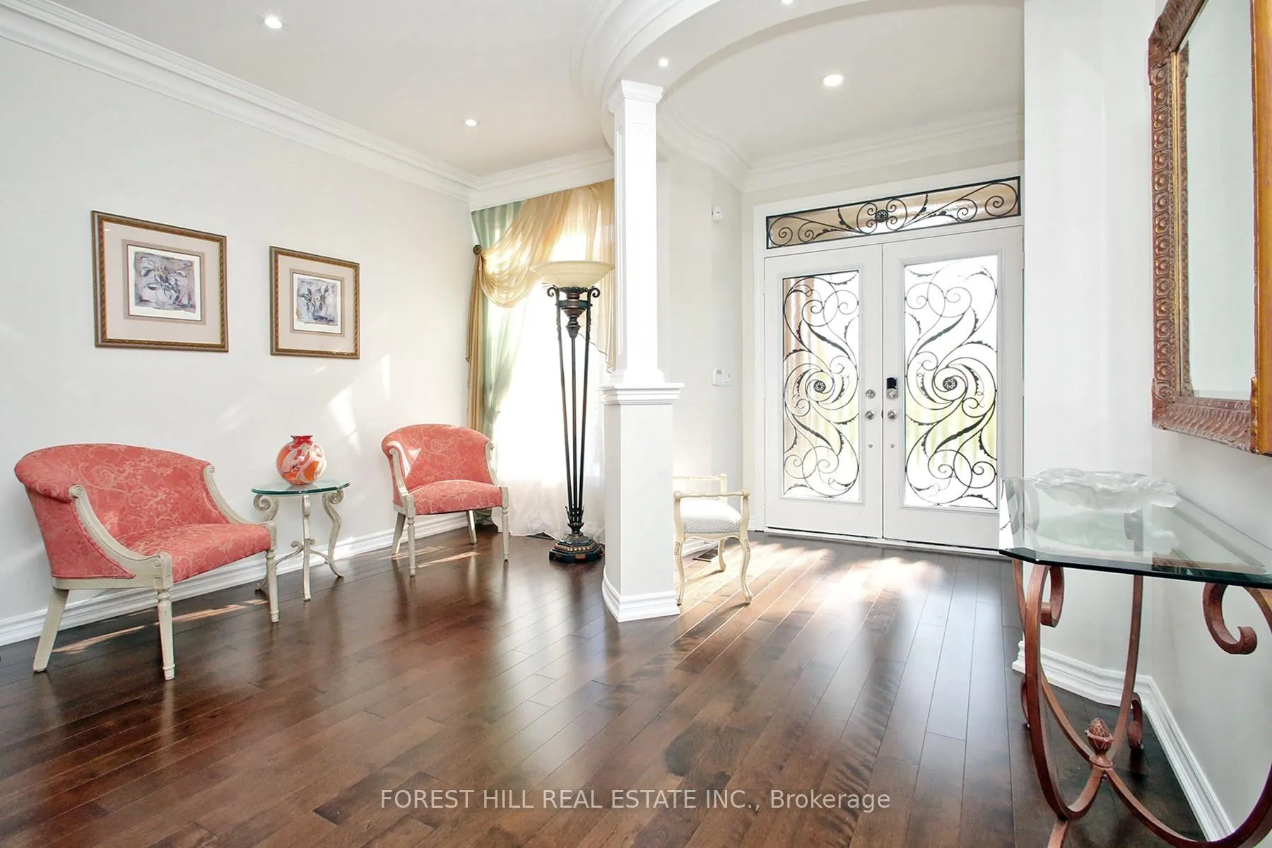 Photo 3 of 109 Heintzman Crescent, Vaughan, Patterson — HOMEH