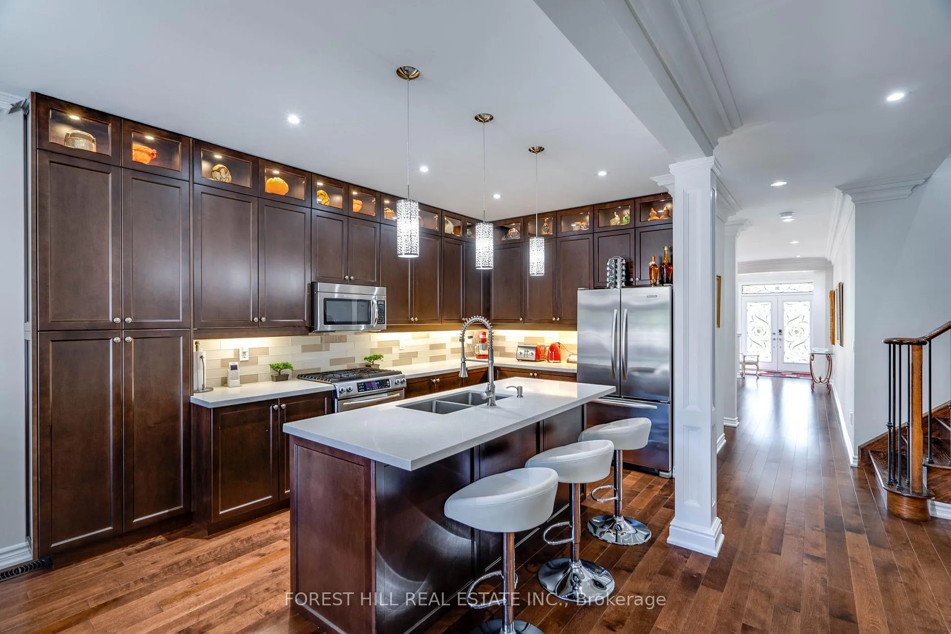 Photo 5 of 109 Heintzman Crescent, Vaughan, Patterson — HOMEH