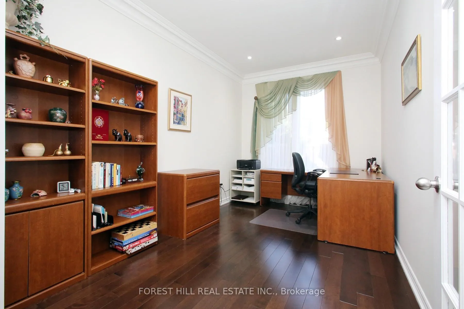 Photo 12 of 109 Heintzman Crescent, Vaughan, Patterson — HOMEH