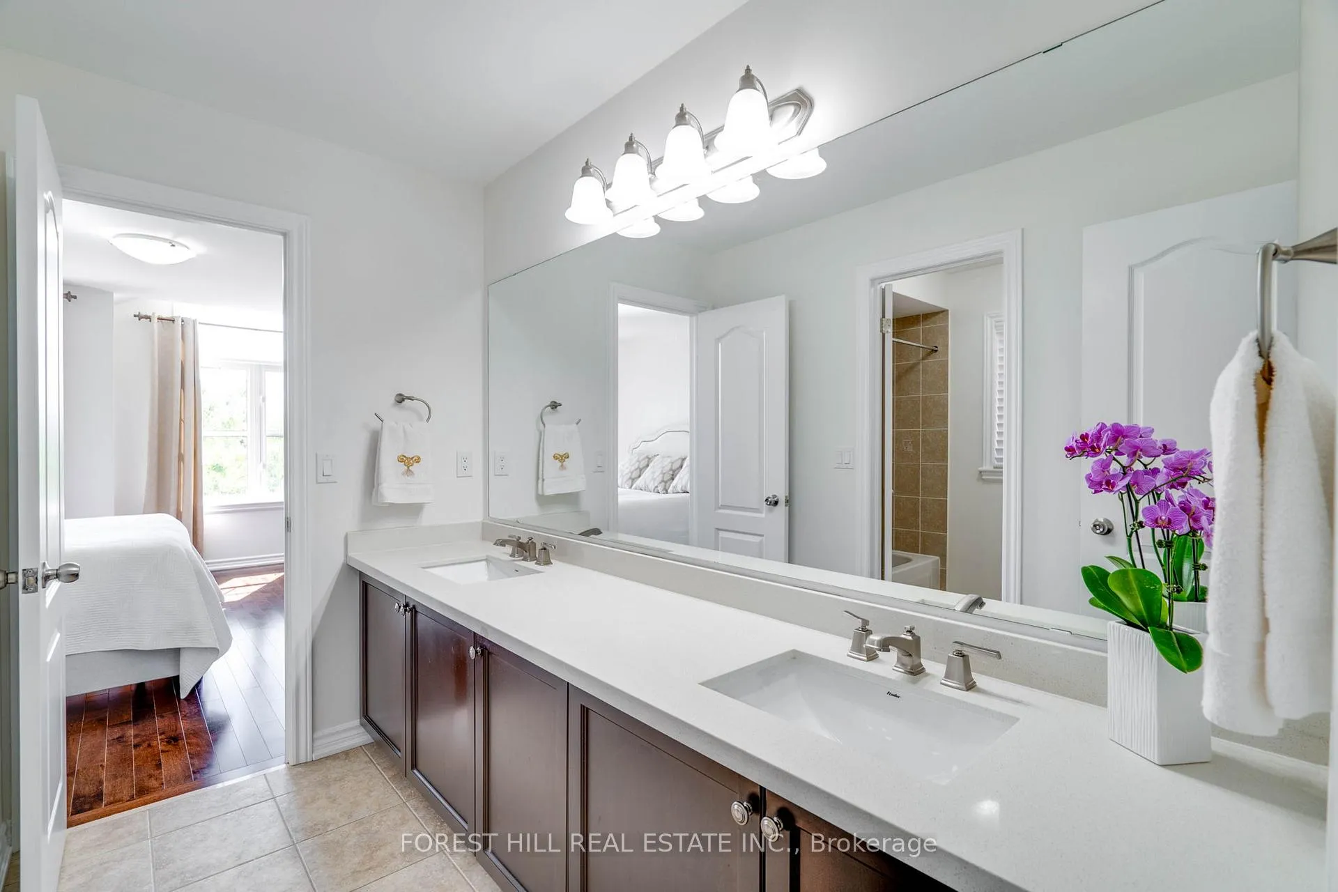 Photo 19 of 109 Heintzman Crescent, Vaughan, Patterson — HOMEH