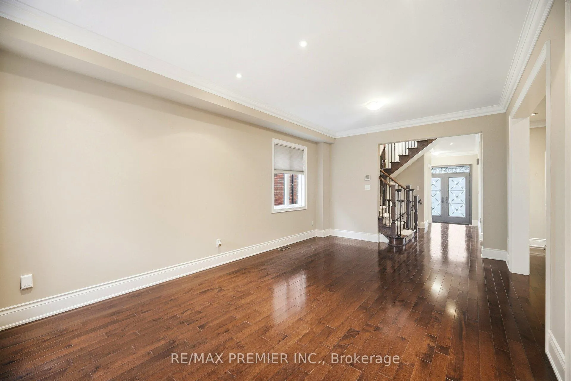 Photo 5 of 56 Stark Crescent, Vaughan, Vellore Village — HOMEH