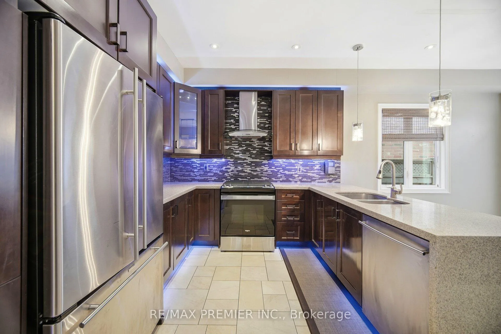 Photo 8 of 56 Stark Crescent, Vaughan, Vellore Village — HOMEH