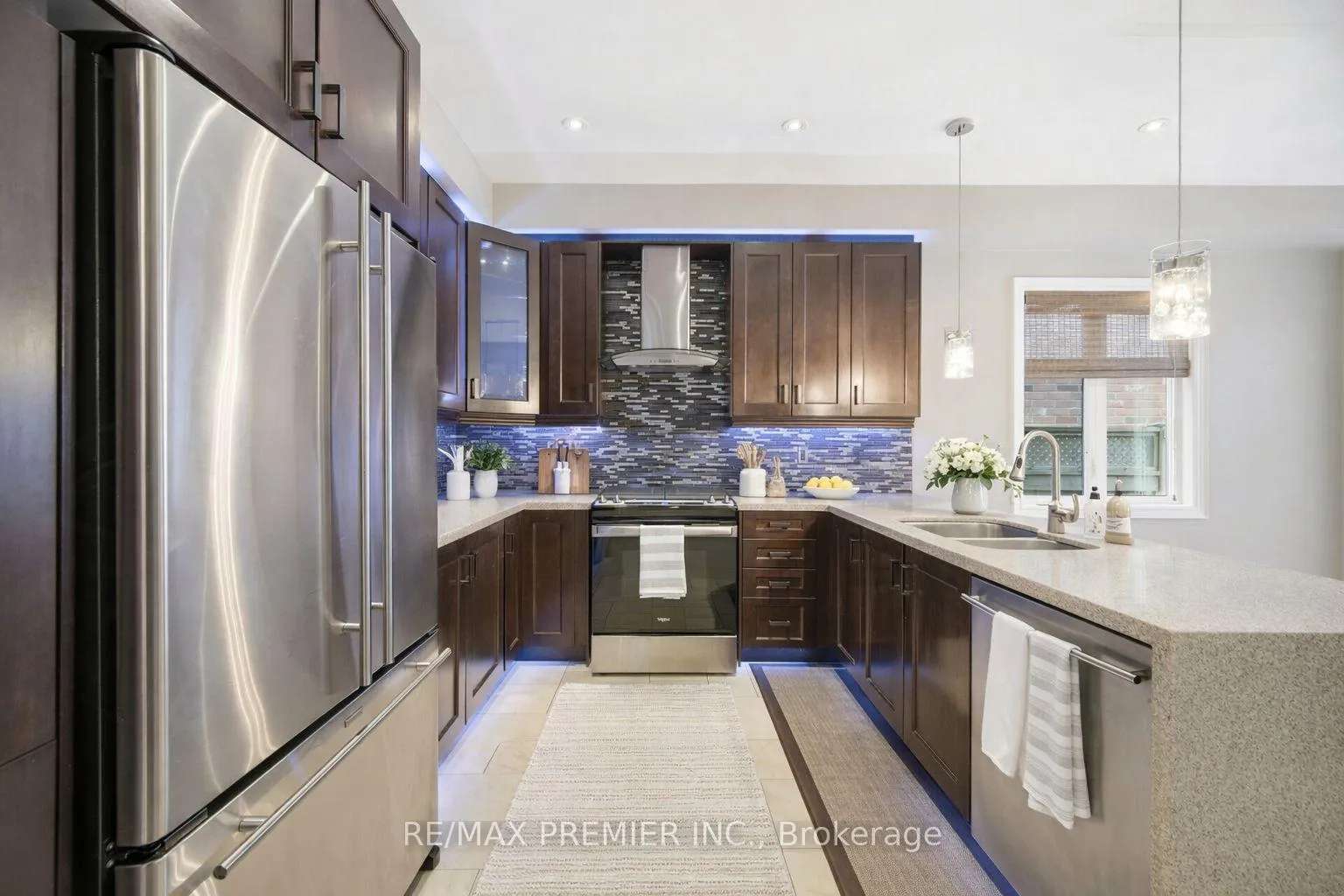 Photo 9 of 56 Stark Crescent, Vaughan, Vellore Village — HOMEH