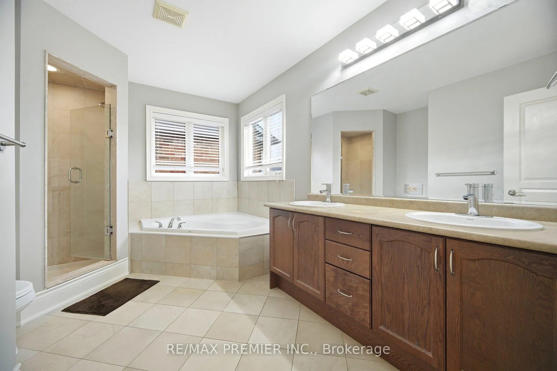Photo 22 of 56 Stark Crescent, Vaughan, Vellore Village — HOMEH