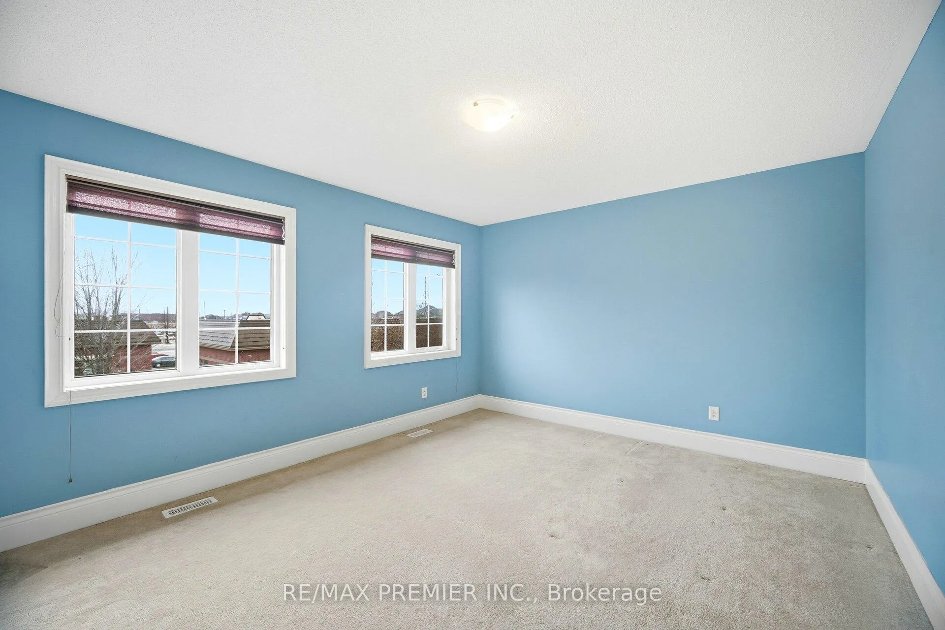 Photo 25 of 56 Stark Crescent, Vaughan, Vellore Village — HOMEH