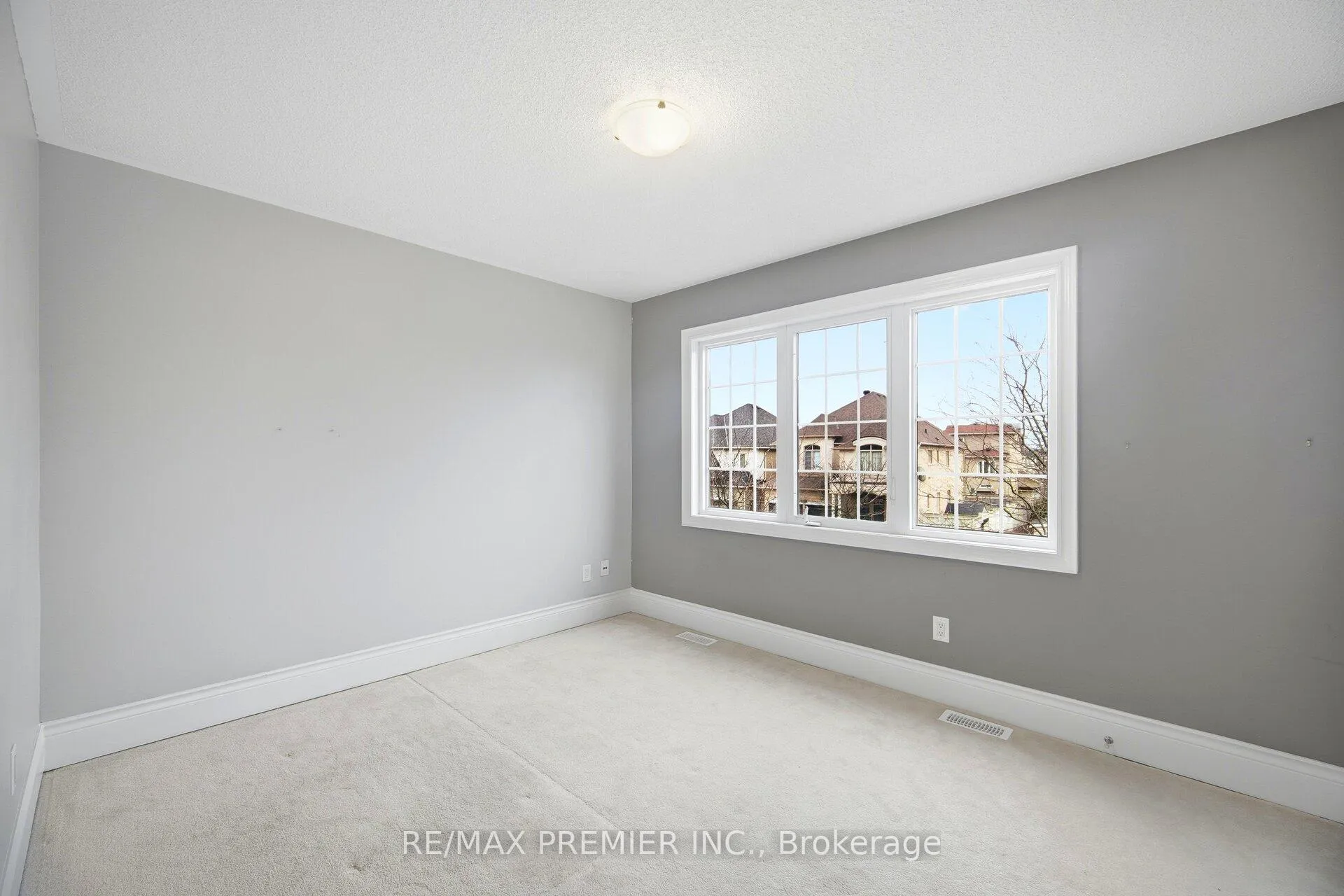 Photo 27 of 56 Stark Crescent, Vaughan, Vellore Village — HOMEH