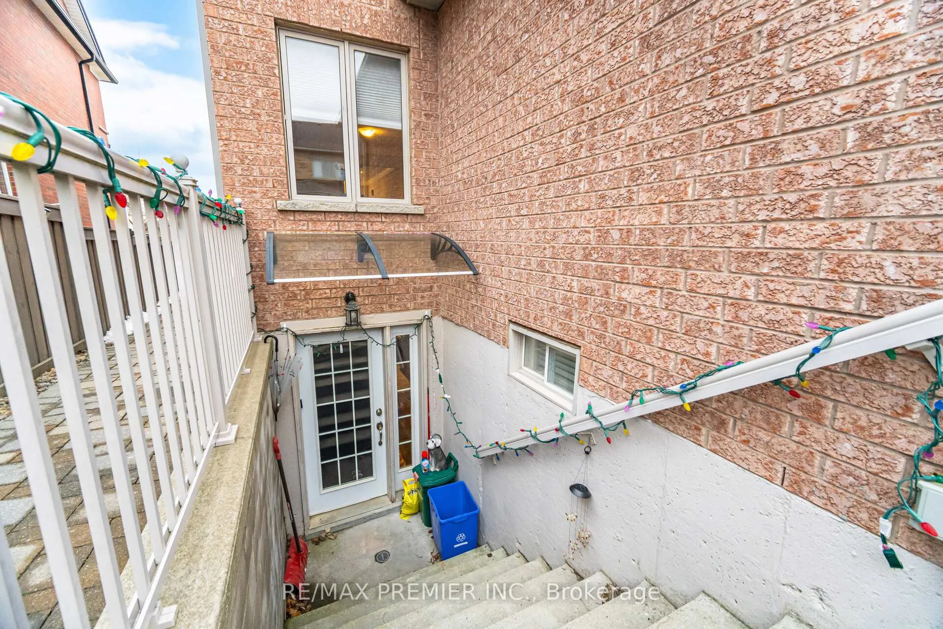 Photo 30 of 56 Stark Crescent, Vaughan, Vellore Village — HOMEH