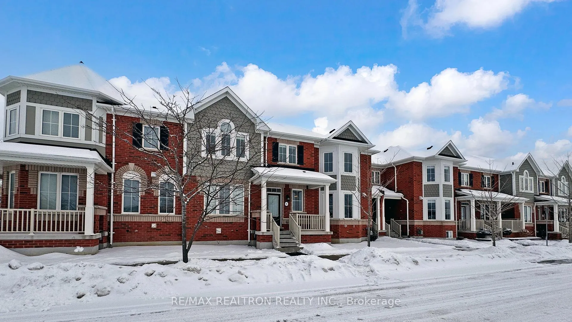 Photo 3 of 61 Lawrence Pilkington Avenue, Markham, Cornell — HOMEH