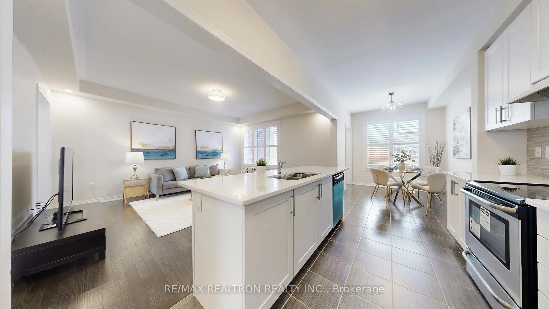 Photo 13 of 61 Lawrence Pilkington Avenue, Markham, Cornell — HOMEH