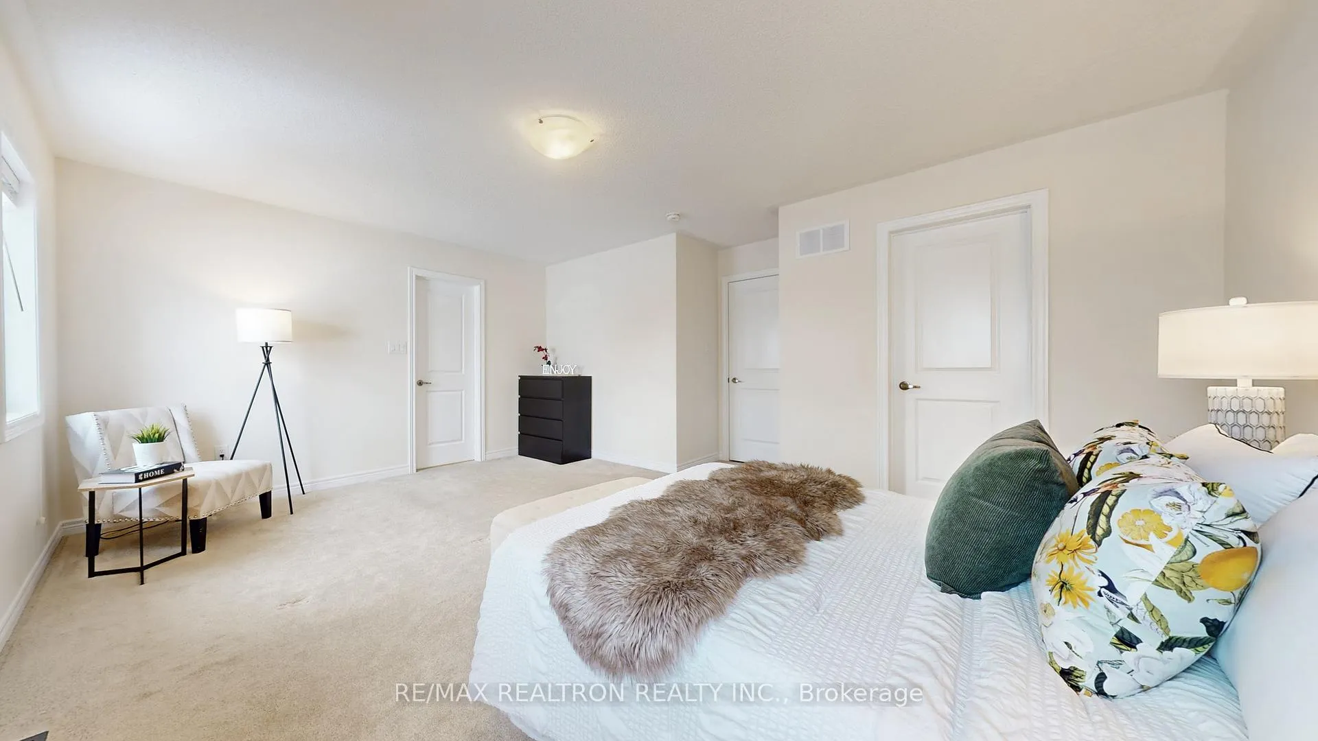 Photo 26 of 61 Lawrence Pilkington Avenue, Markham, Cornell — HOMEH