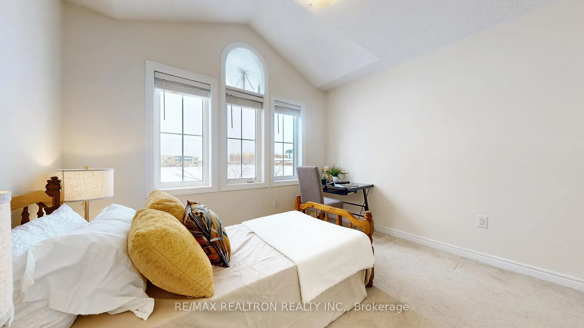 Photo 30 of 61 Lawrence Pilkington Avenue, Markham, Cornell — HOMEH