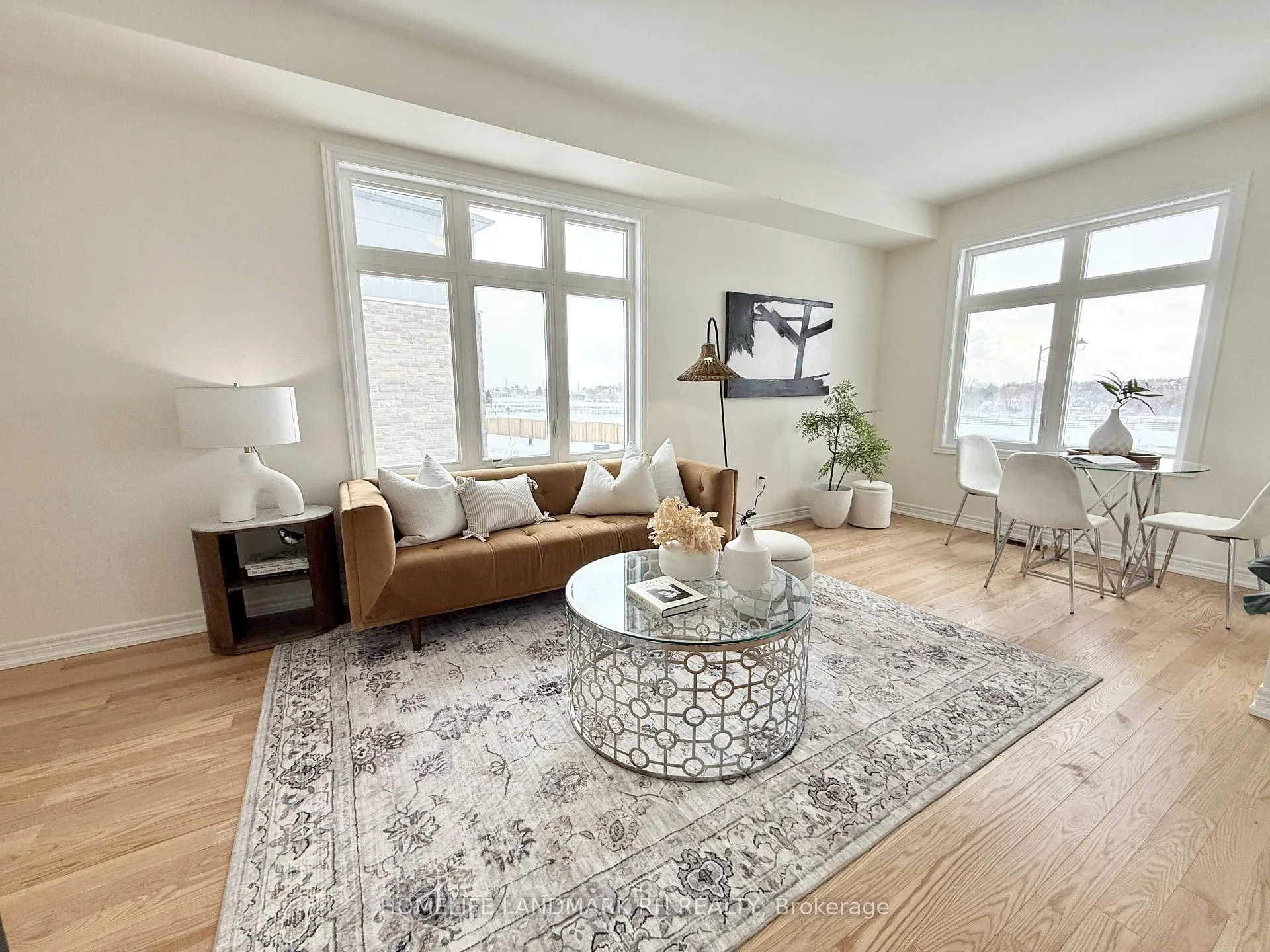 Photo 2 of 187 Berczy Green Drive, Markham, Rural Markham — HOMEH