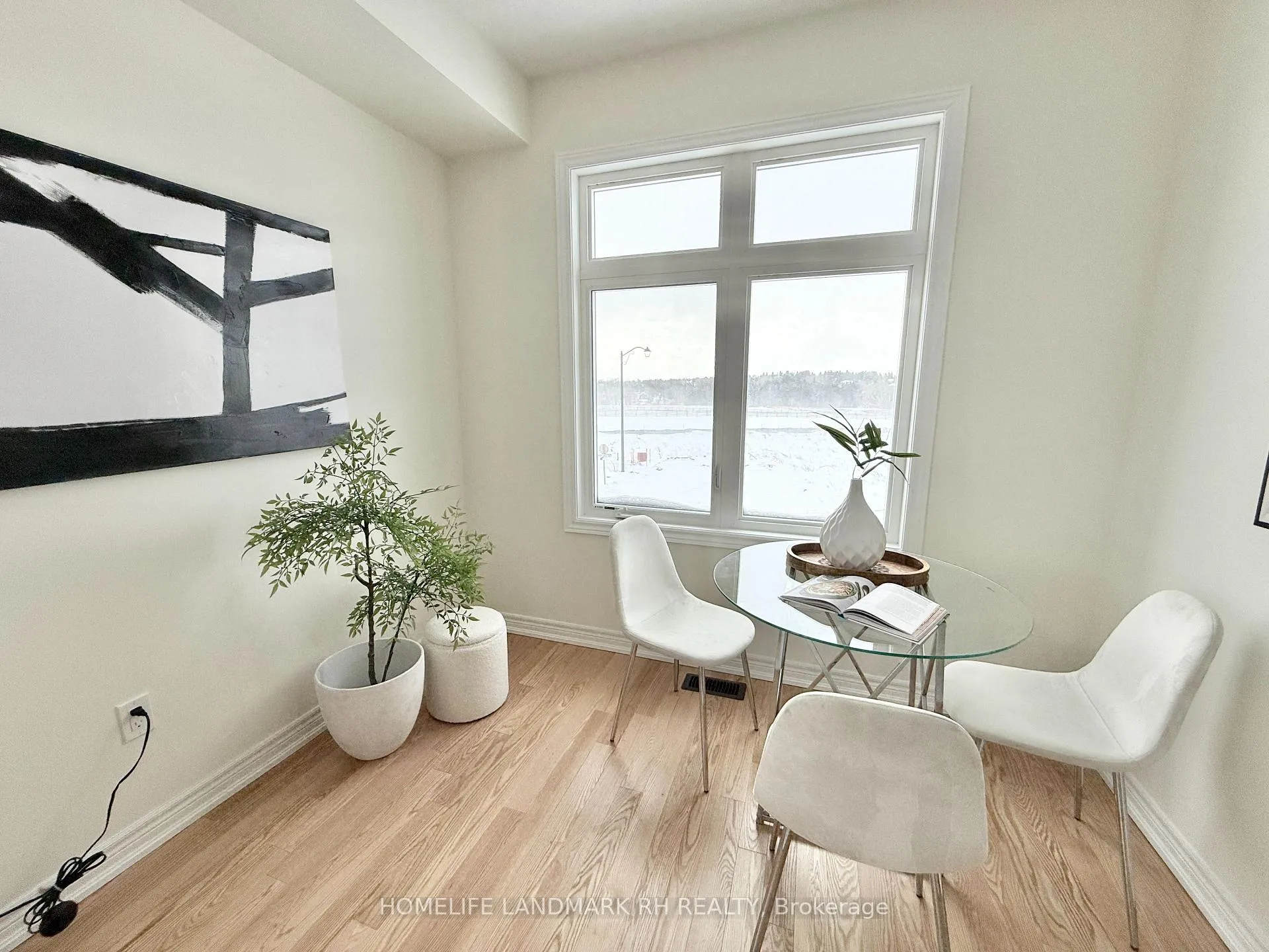 Photo 5 of 187 Berczy Green Drive, Markham, Rural Markham — HOMEH