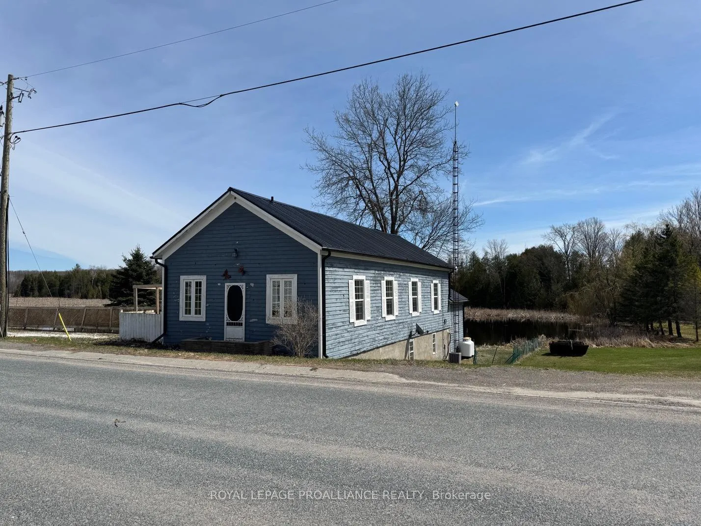 Photo 2 of 3085 Queensborough Road E, Madoc — HOMEH