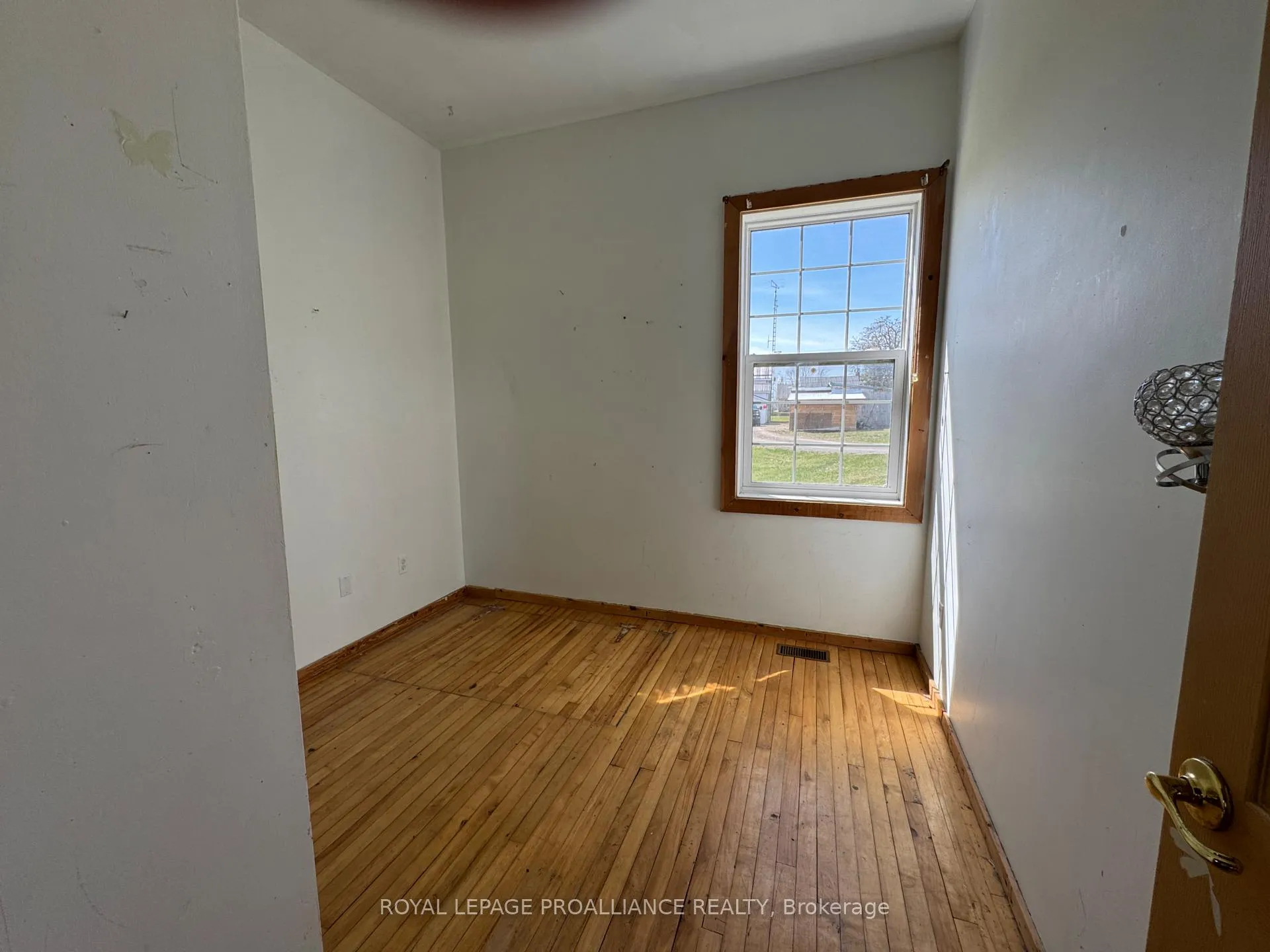 Photo 11 of 3085 Queensborough Road E, Madoc — HOMEH